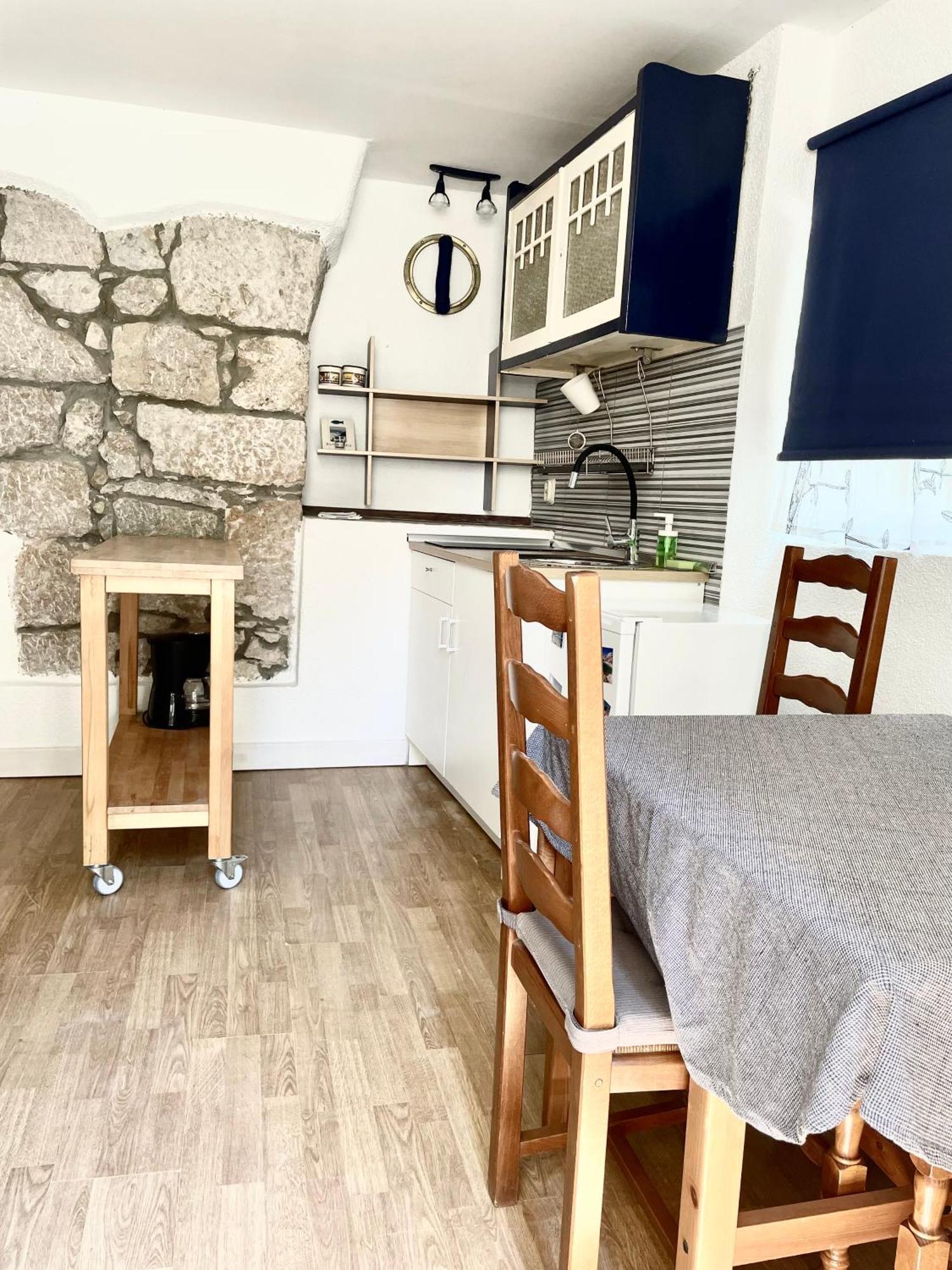 Apartments Rome Baška Pokoj fotografie